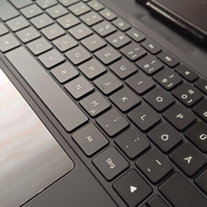 Volla Tablet,  Keyboard med beskyttelses-deksel. Skandinavisk versjon